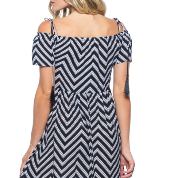 STRIPED BOHO OFF THE SHOULDER MIDI DRESS - Picture 2 of 4